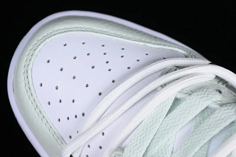 All categories Nk SB Dunk series Nk SB Dunk Low low-top sneakers Nk Dunk Low "White Mint" light green strap deconstruction SB smashed backboard fashion casual sneakers DN1431-102